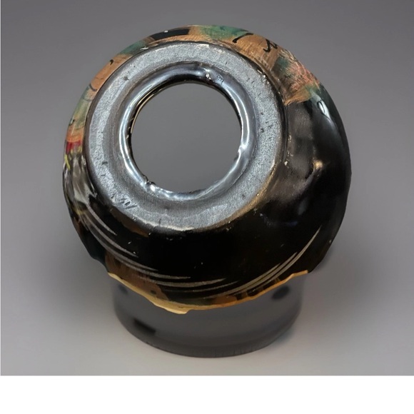 Vintage Hand Painted Porcelain Asian Inspired Egg with Stand - Black and Gold - Picture 4 of 4